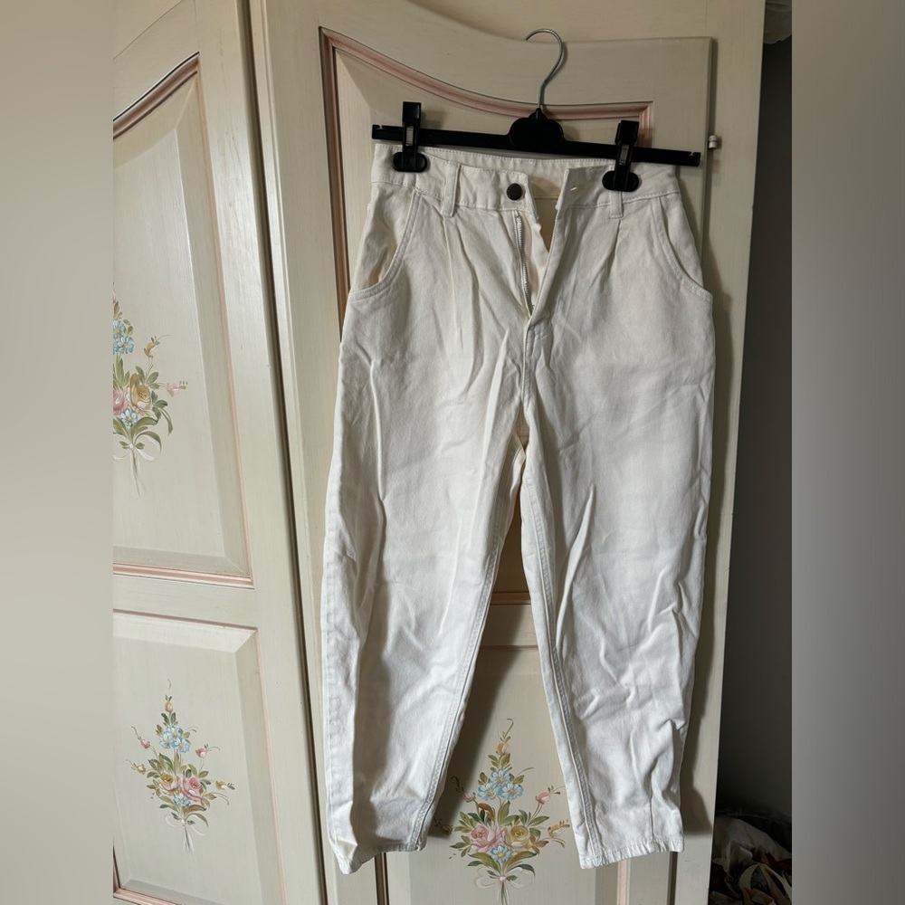 Beige Jeans